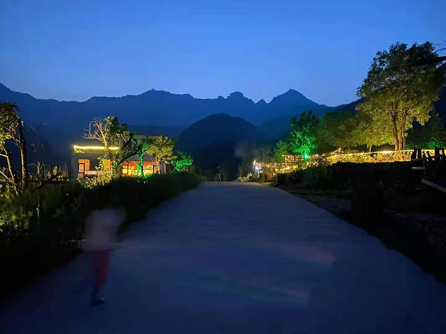 凹凸新作|最美鄉(xiāng)村民宿設(shè)計 新鄉(xiāng)張泗溝《山的禮物·民宿》 凹凸新作|最美鄉(xiāng)村民宿設(shè)計 新鄉(xiāng)張泗溝《山的禮物·民宿》