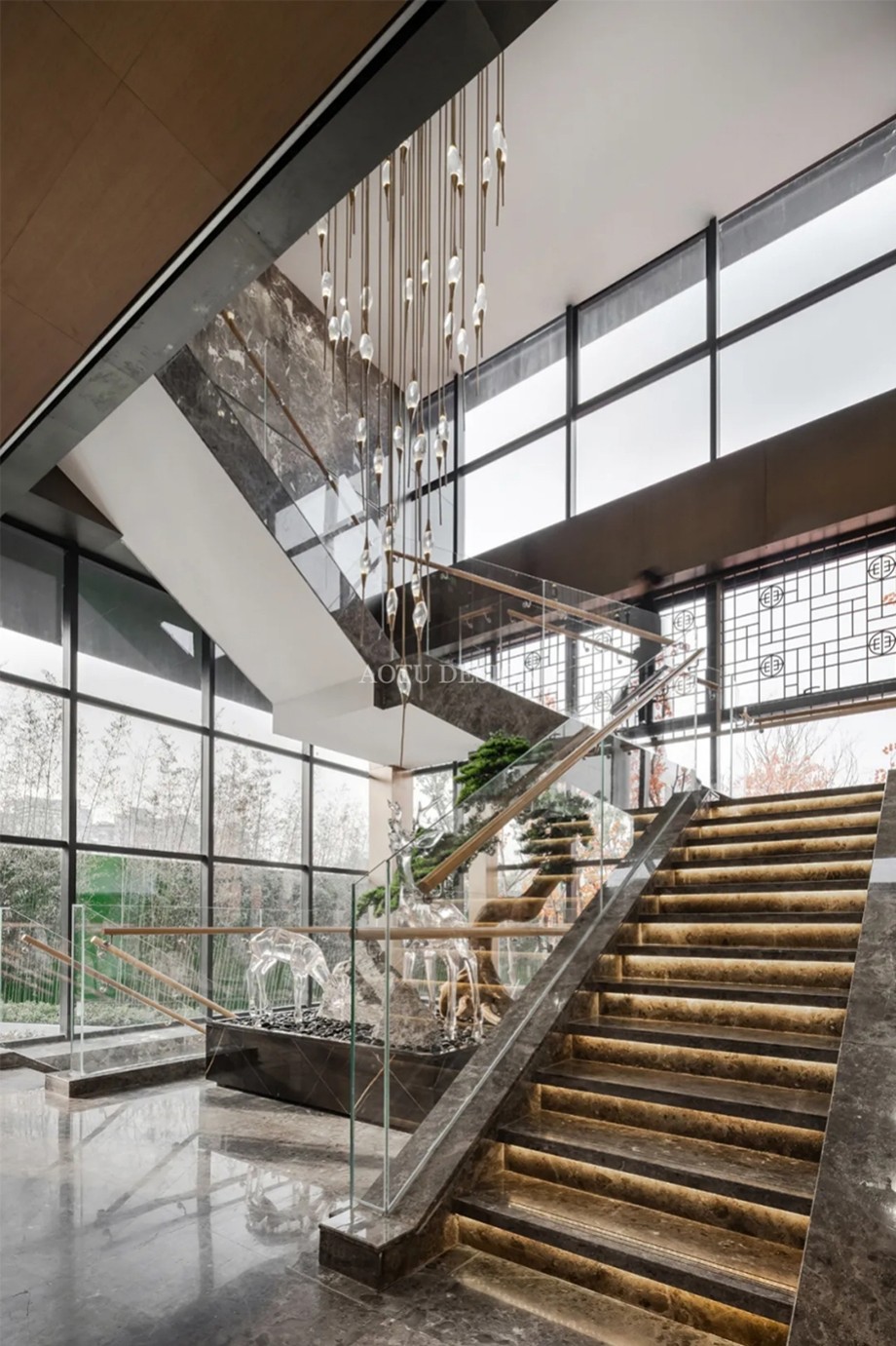 鄭州中原印象售樓部樓梯裝修設(shè)計案例實景圖 鄭州中原印象售樓部樓梯裝修設(shè)計案例實景圖