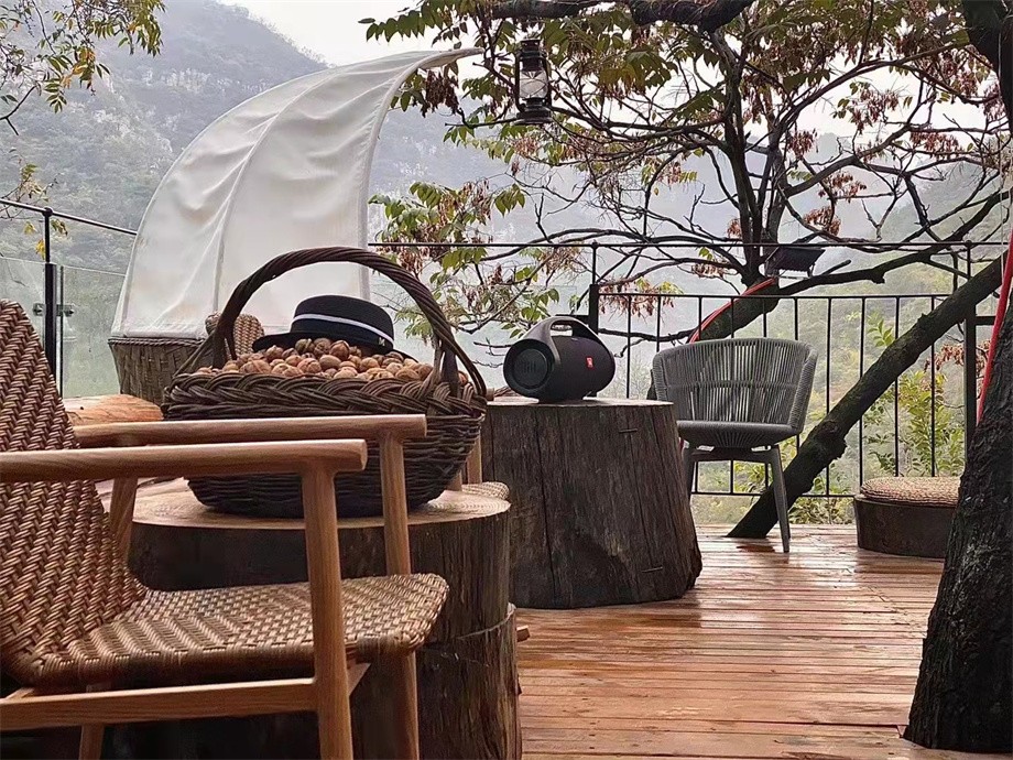 凹凸民宿酒店設(shè)計公司